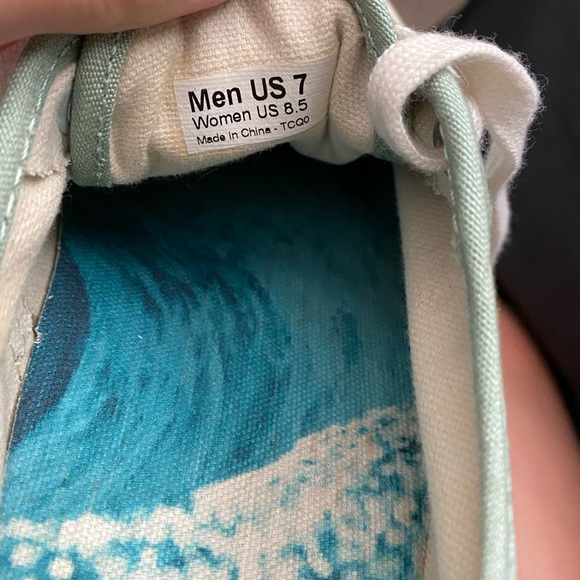 •Limited Edition Hawaiian Print Vans• - Picture 4 of 4